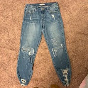 blue skinny jeans with rips